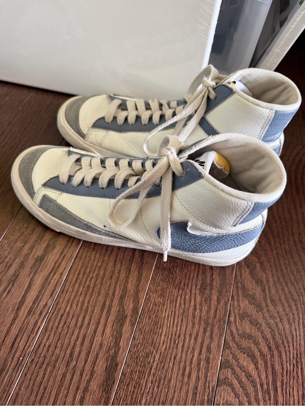 Nike high top sneakers